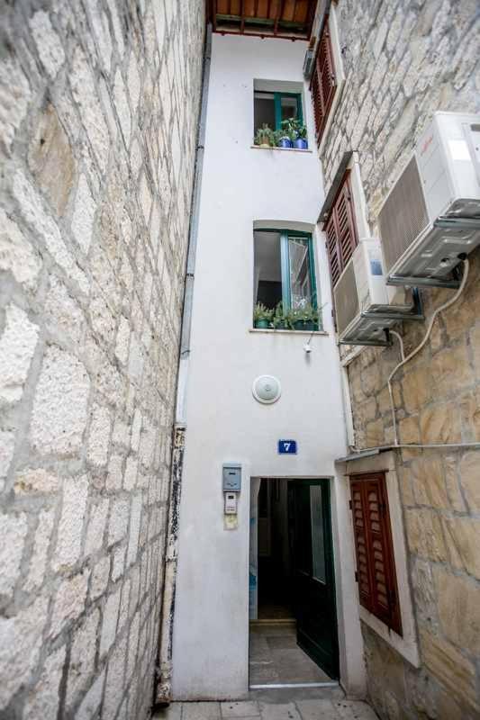 Apartman Hygge Lägenhet Omiš Exteriör bild