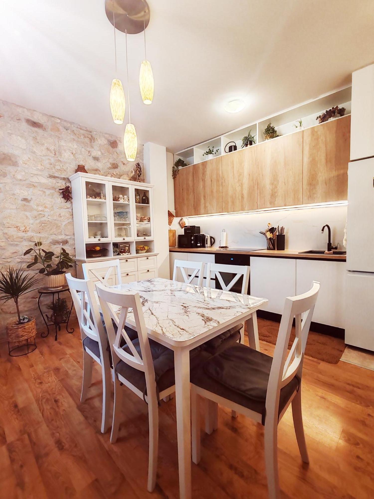 Apartman Hygge Omiš Exteriör bild